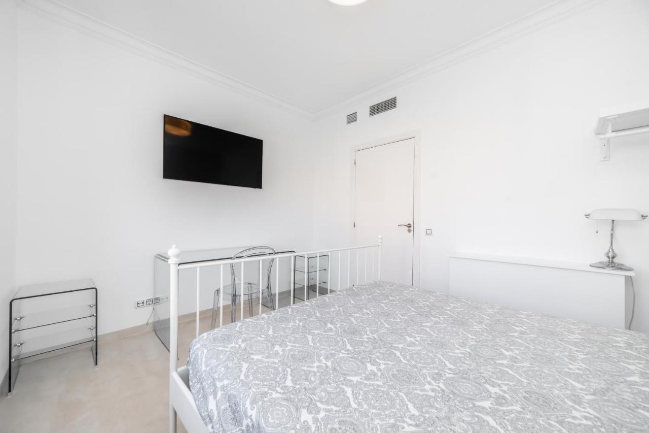 Granvia732 Apartment Барселона Екстериор снимка